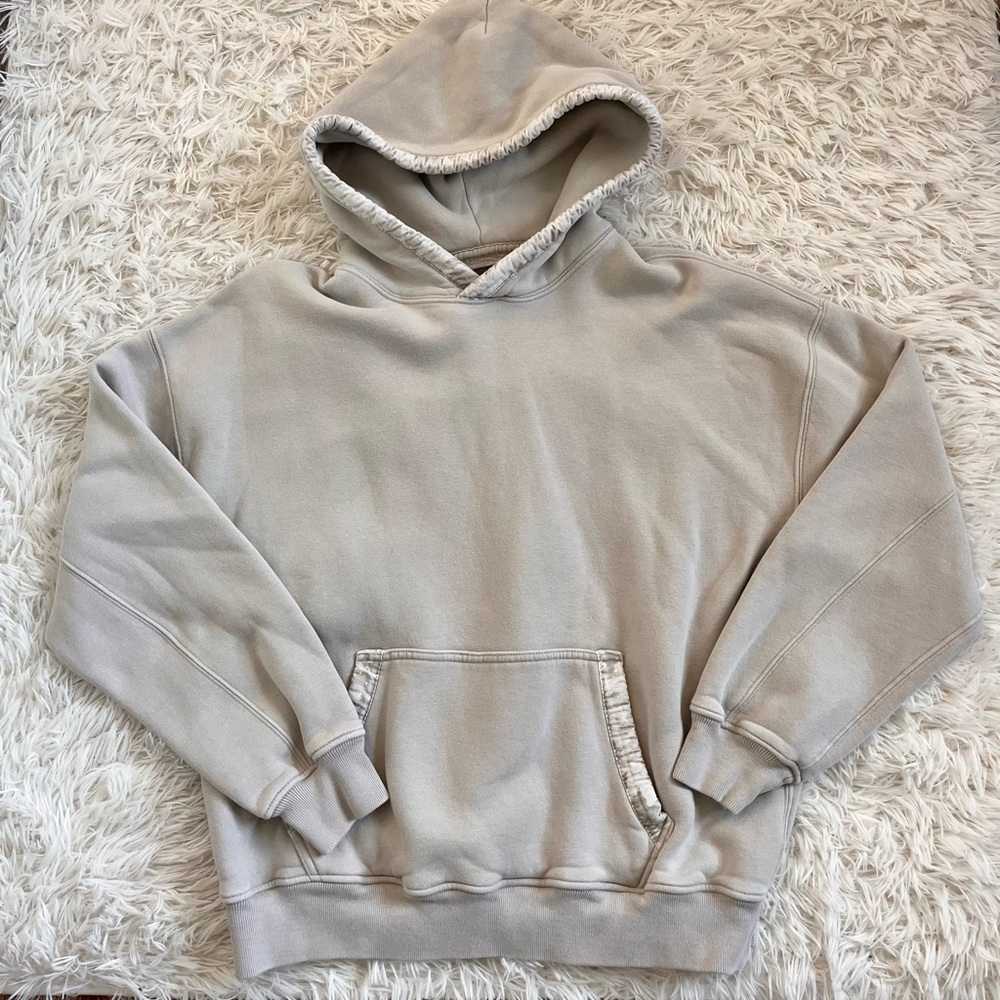 Abercrombie and Fitch mens pullover hoodie w/ camo detail around hood and pocket